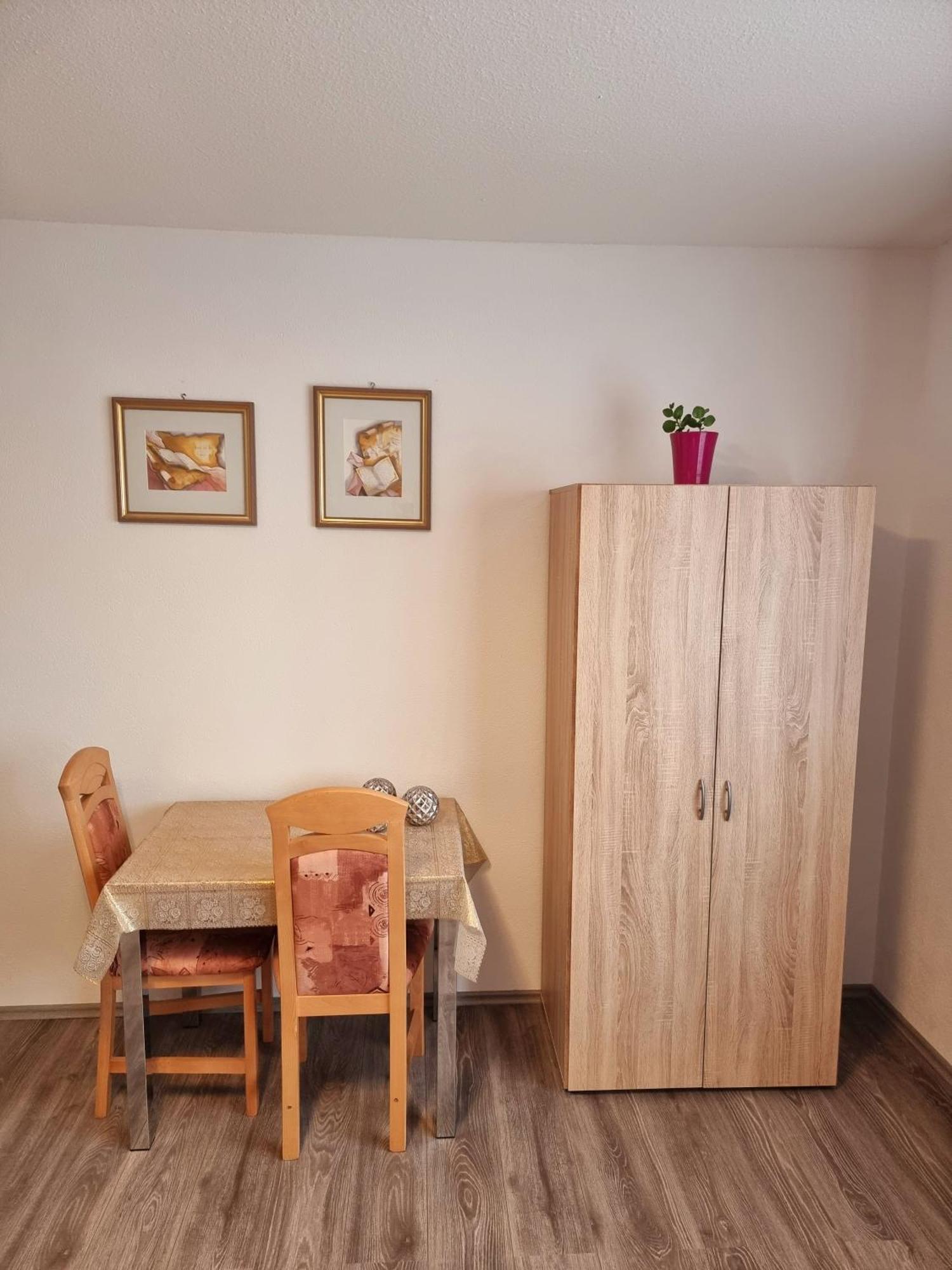 Workershome - Business Apartments - Monteurwohnungen Wertheim Zimmer foto